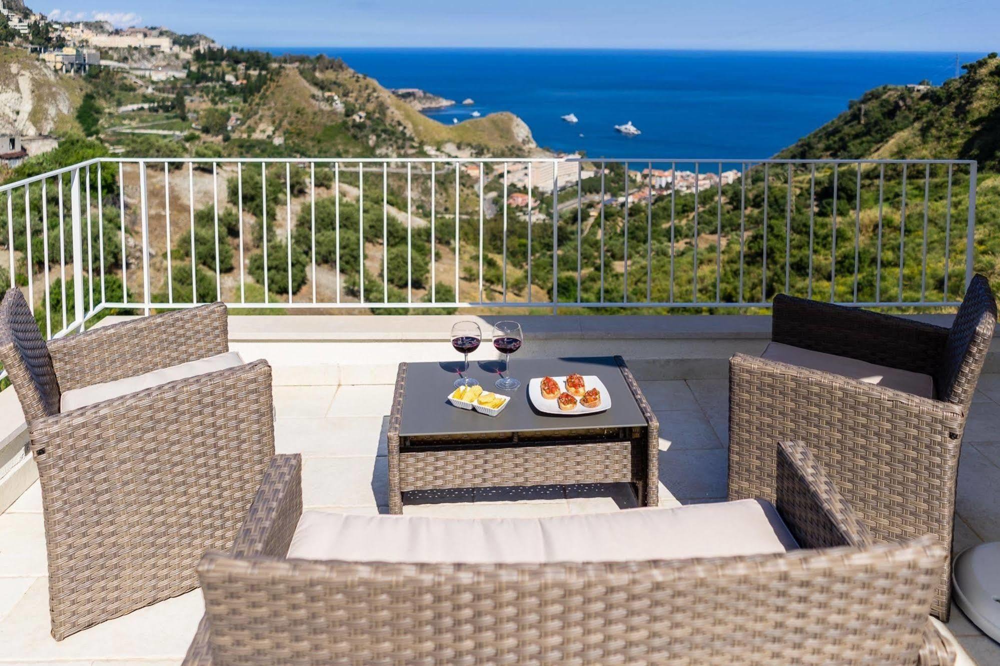 Sciccosa Guest House Taormina Buitenkant foto